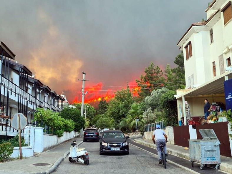Fahrettin Altun duyurdu: Yangınlarla ilgili soruşturma başlatıldı