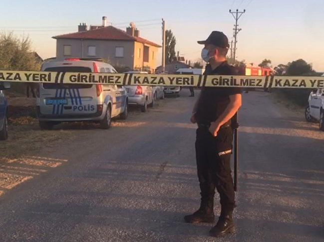 Konya'da eve silahlı baskın: Saldırganlar aynı aileden 7 kişiyi öldürüp evi ateşe verdi