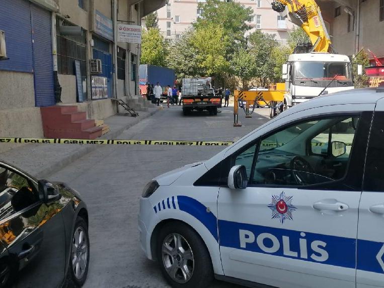 İstanbul'da eroin yapımında kullanılan 3 ton madde ele geçirildi