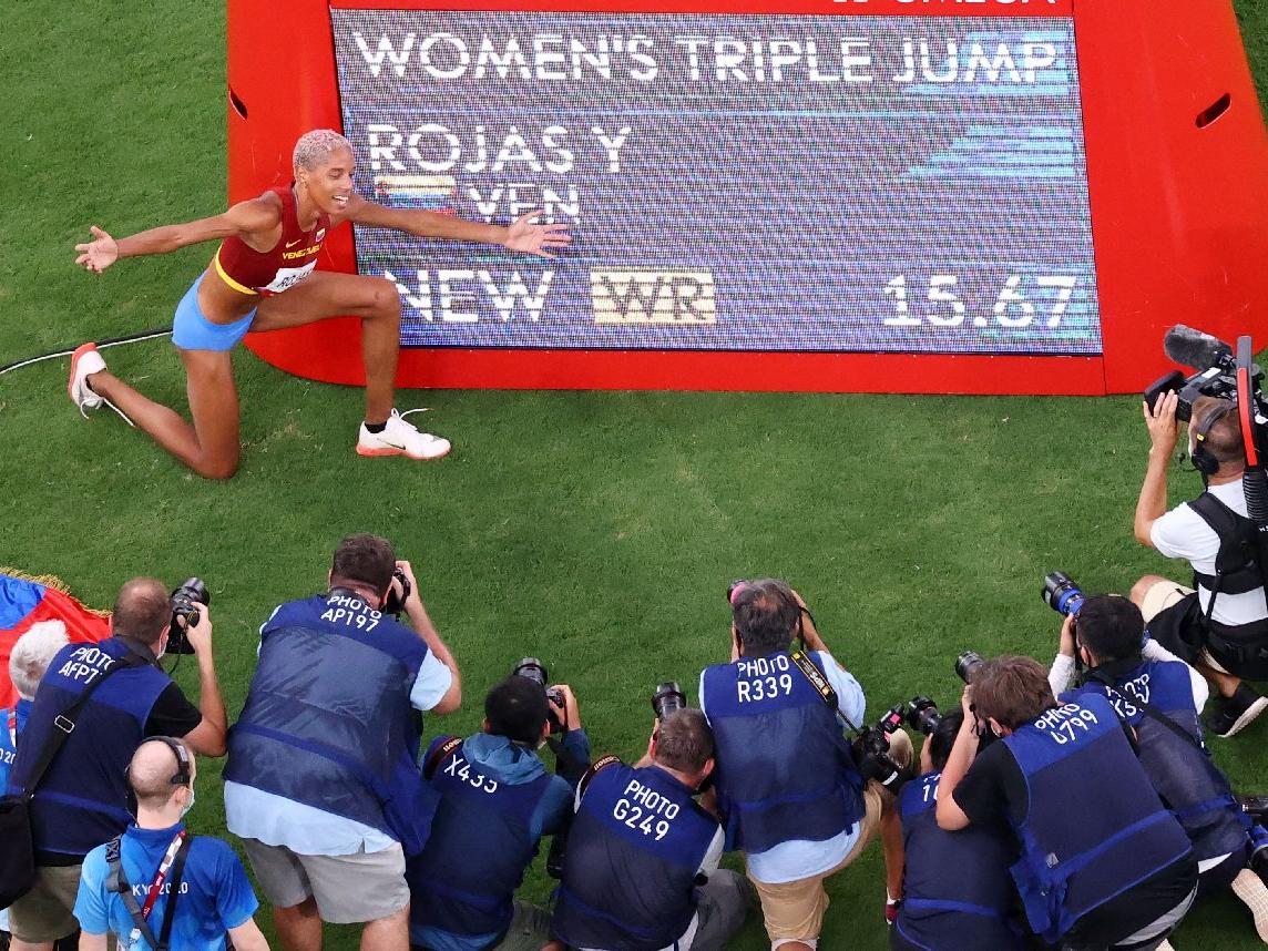 Yulimar Rojas uzun atlamada dünya rekoru kırdı | 2020 Tokyo Olimpiyatları