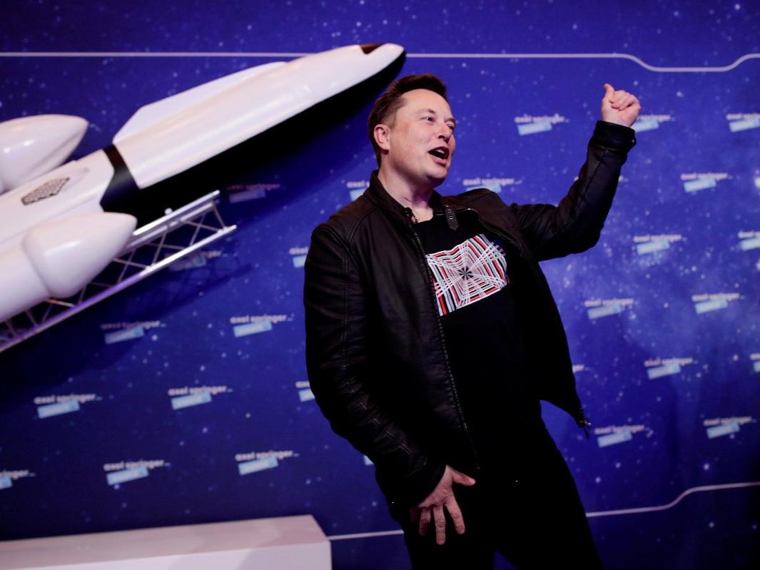 Elon Musk, Starlink'in kapsama alanını genişletmek için Man Adası'nda
