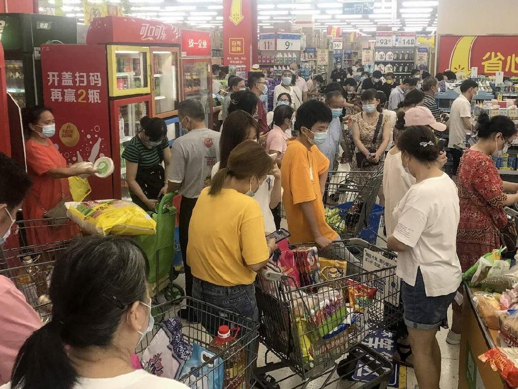 Corona virüs paniği yeniden başladı: Halk marketlere akın etti