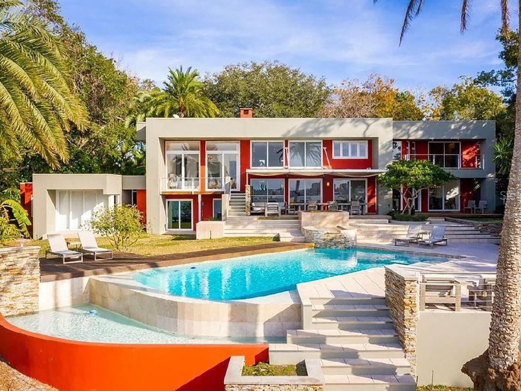 John Travolta, Scientology merkezinin yakınındaki evini 4 milyon dolara satıyor