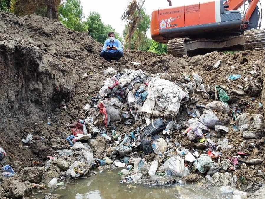 Çöpleri meraya gömen AKP'li belediyeye ceza geldi