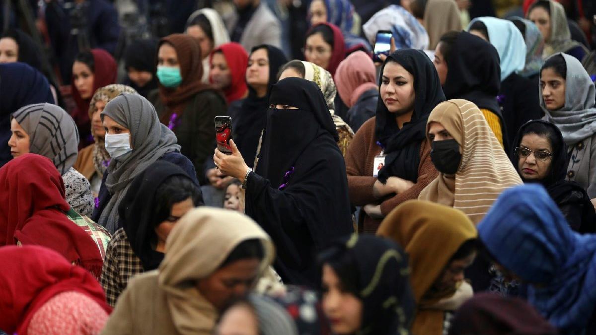 'Taliban 12 yaşındaki kızları seks kölesi olmaya zorluyor'