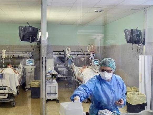 İtalya'da son 24 saatte 7 bin 270 yeni vaka