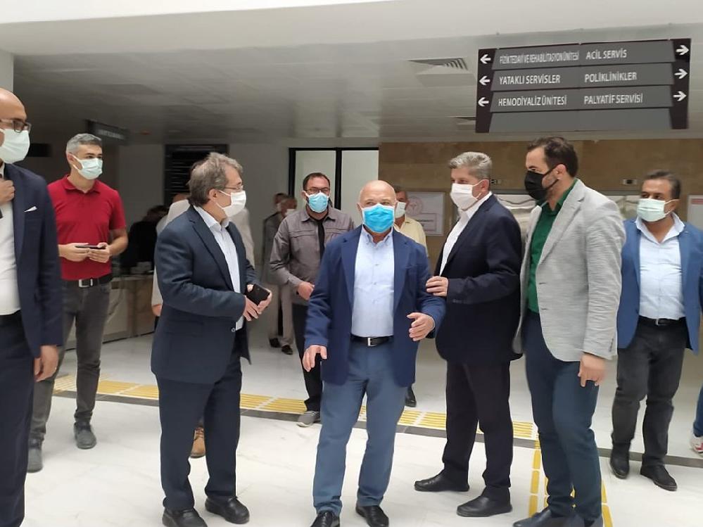 AKP'li vekilden hastane ziyaretinde işsizlik itirafı