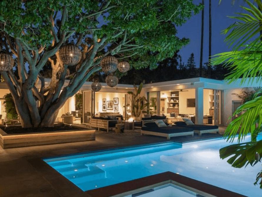 Cindy Crawford, evini 13,5 milyon dolara sattı