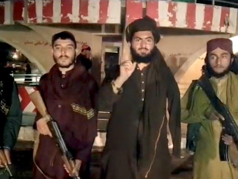 Celalabad'ı alan Taliban Kabil'e girmeye başladı: Kimseyi öldürmek istemiyoruz