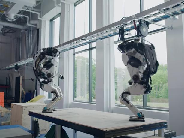 Robotik teknolojide son gelişme: Atlas robottan yeni görüntüler yayınlandı
