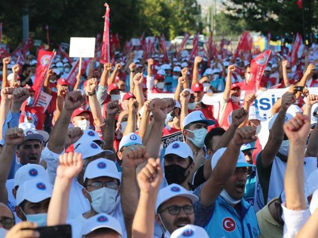 Ankara'da 15 bin memurdan 'kabul edilebilir teklif' talebi