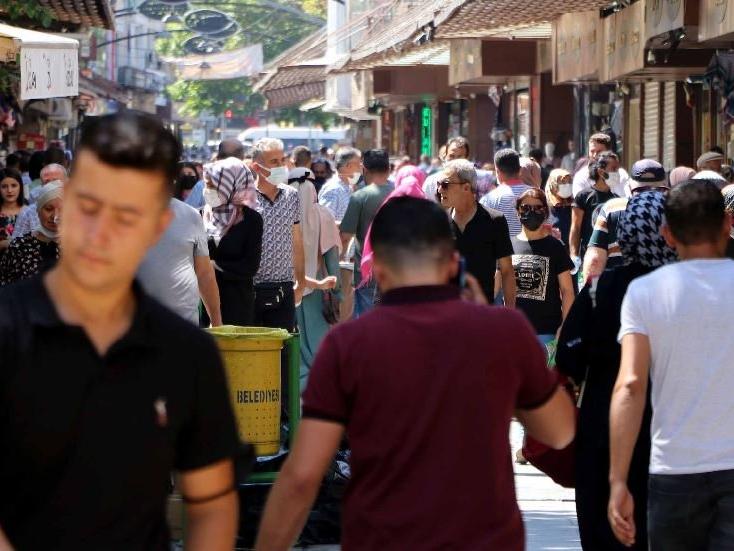 Vakaların 2 kat arttığı Gaziantep'te caddeler dopdolu