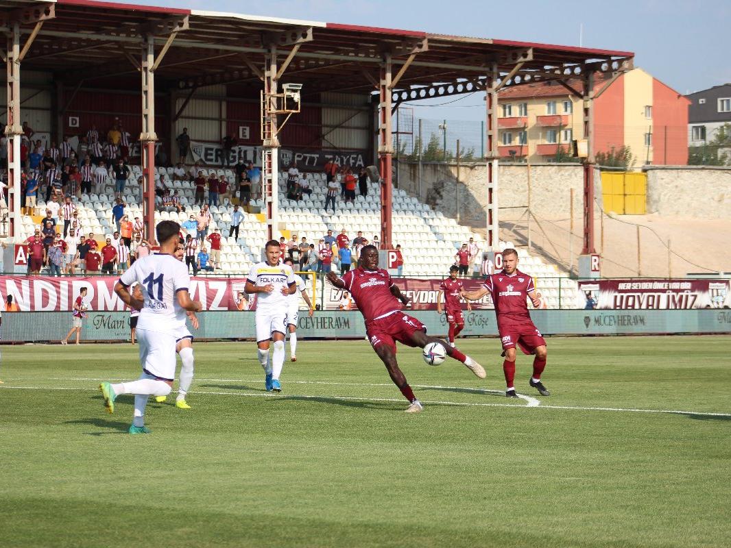 Bandırmaspor Menemenspor'u tek golle geçti