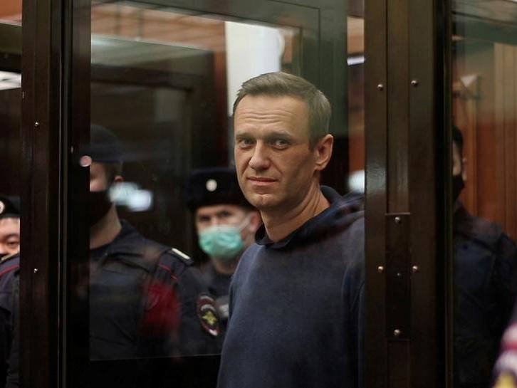Rusya'dan Apple ve Google'a Navalny sansürü