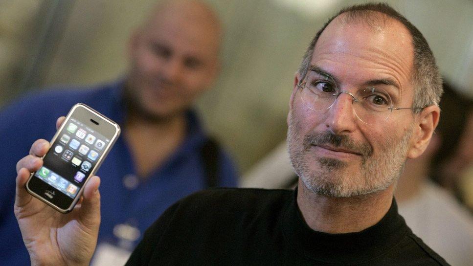 Steve Jobs imzalı bilgisayar kılavuzu 800 bin dolara satıldı
