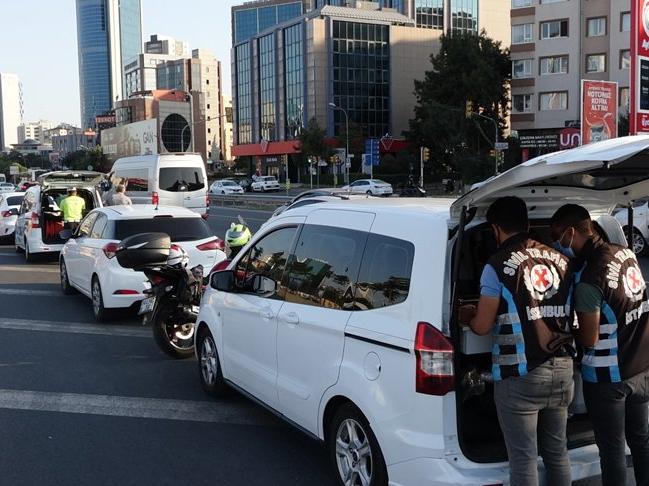 İstanbul'da çakarlı araç denetimi