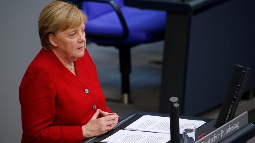 Merkel: 20 yıllık kazanımlar için Taliban'la görüşmekten kaçınılmamalı