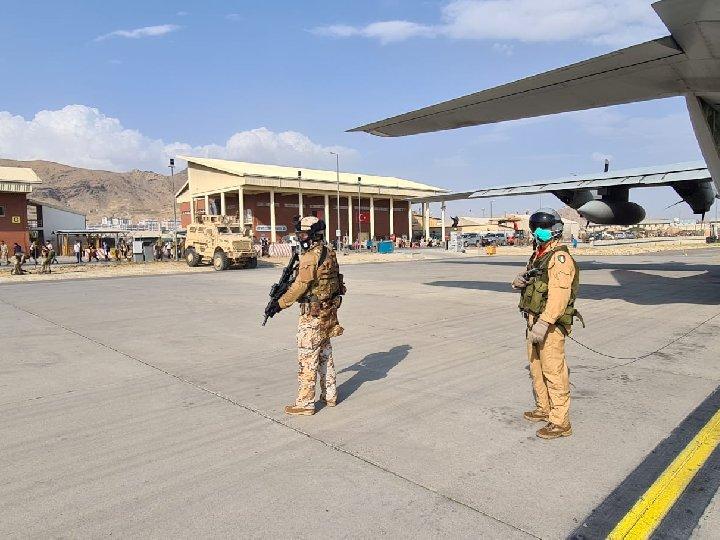 Afganistan'da son durum: Müzik yasaklanacak, İtalyan uçağına saldırı
