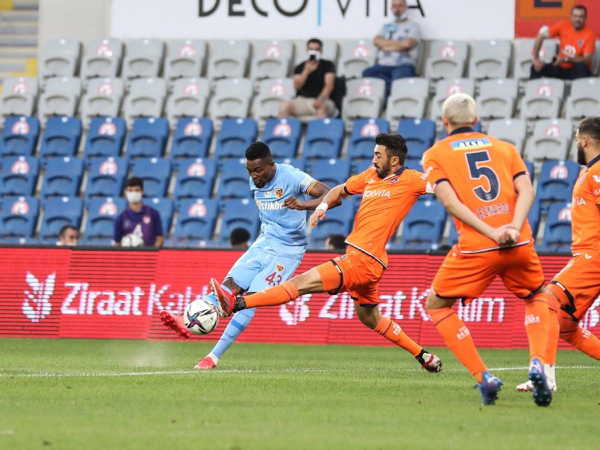 Medipol Başakşehir 3 haftada sıfır çekti! Kayserispor tek golle kazandı...