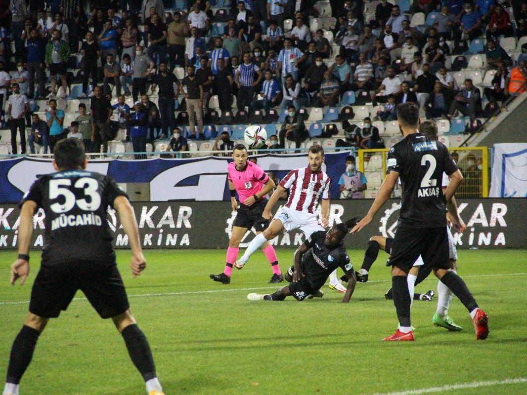 Erzurumspor Bandırmaspor maçında tek golle üç puan