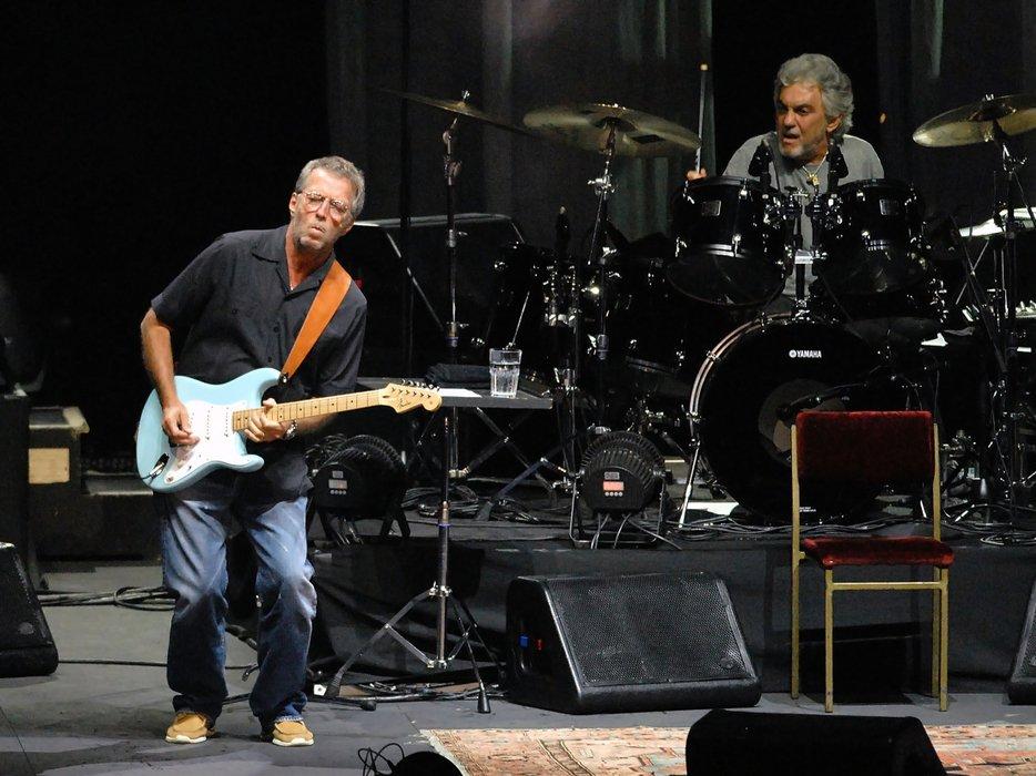 Ünlü müzisyen Eric Clapton'dan tartışma yaratan yeni şarkı