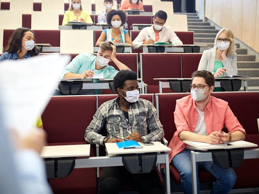 Öğrencisi maske takmadı, Profesör istifa etti