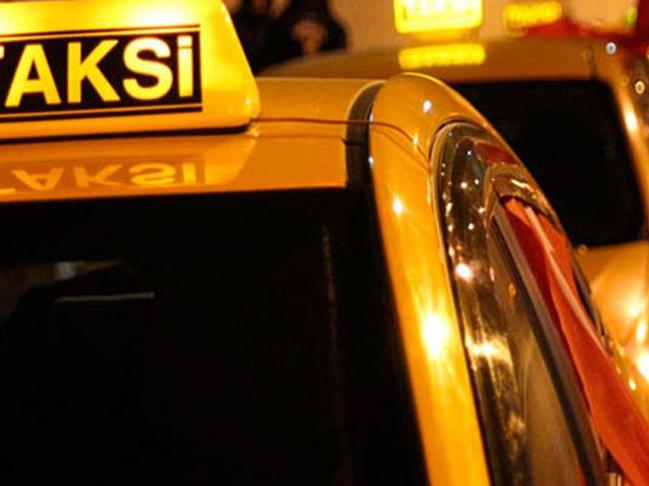 Taksim'de taksicilere polis denetimi