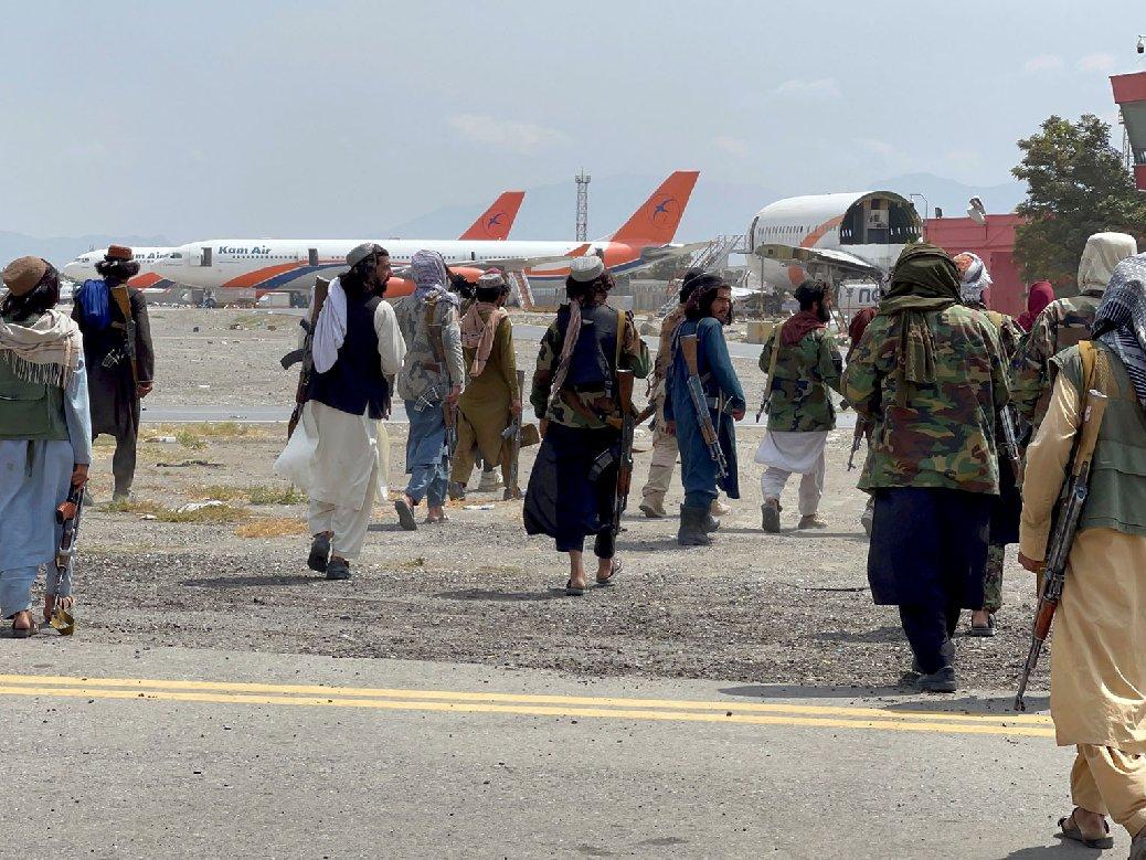 Afganistan'da son durum... Katar açıkladı: Kabil Havalimanı'nda uçuşlar başladı