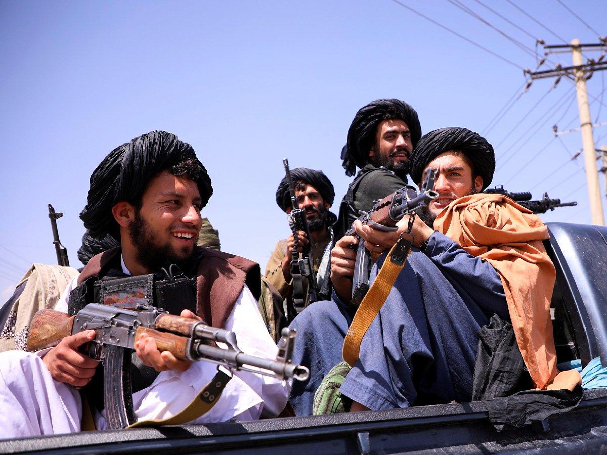 Afganistan'da son vilayet de düştü... Taliban'dan kutlama ateşi katliamı: 17 ölü