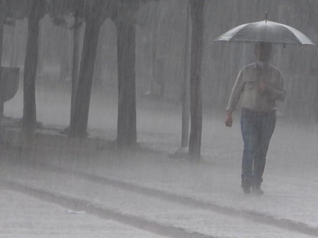 Meteoroloji'den İstanbul'a sağanak yağış uyarısı: Öğle saatlerinde başlayacak