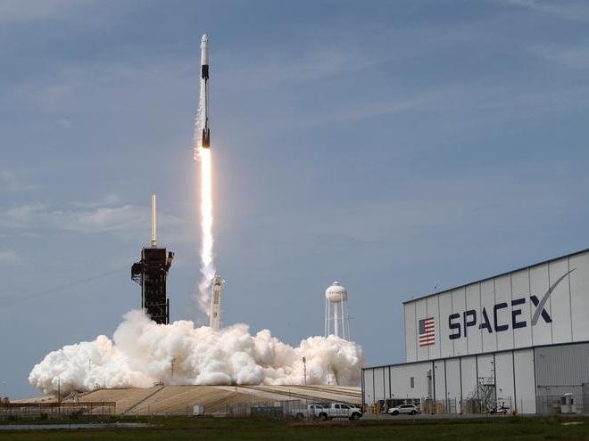 Uzay turizminde geri sayım: SpaceX 15 Eylül'de tamamen sivillerden oluşan ekibini uzaya gönderiyor