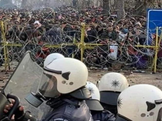 Yunanistan panikledi: Sınırımıza 1 milyon Afgan yığılacak
