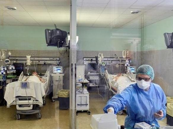 Antalya’da sağlık çalışanlarının izinleri yeniden açıldı