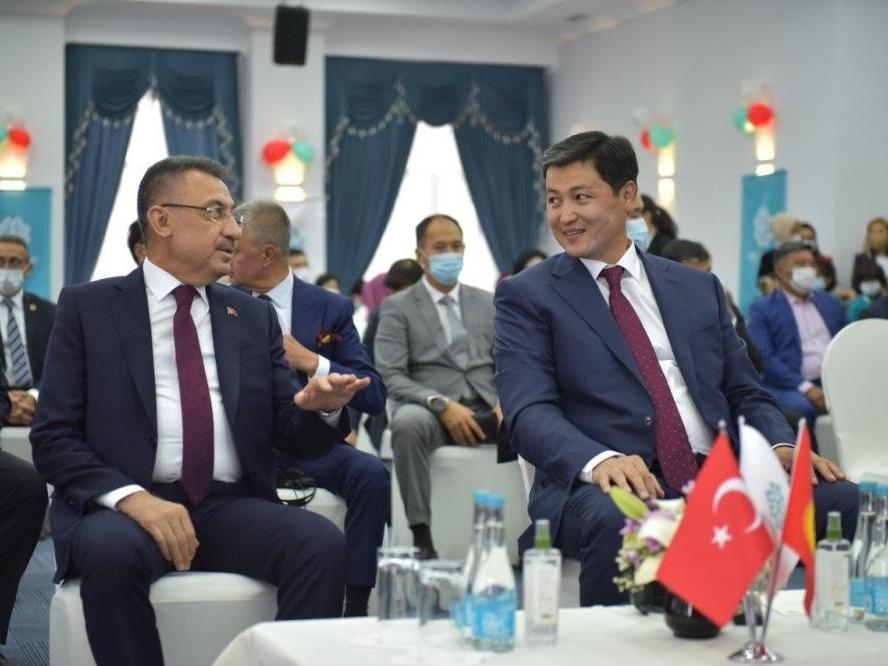Cumhurbaşkanı Yardımcısı Oktay, Kırgızistan Cumhurbaşkanı Caparov ile görüştü