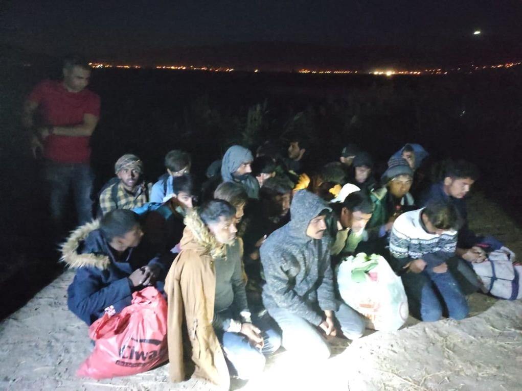 Van'da 57 kaçak göçmen yakalandı