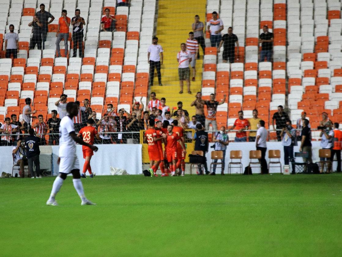 Adanaspor Menemenspor karşısında gol oldu yağdı