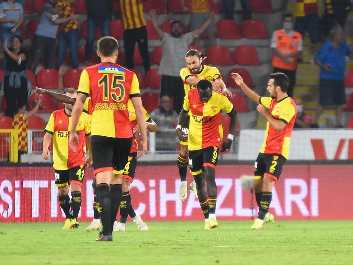 Başakşehir dağıldı, Göztepe ilk kez kazandı: 2-1