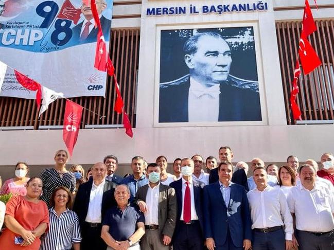 Mersin'e CHP çıkarması: 'Erken seçim değil derhal seçim gerekiyor'