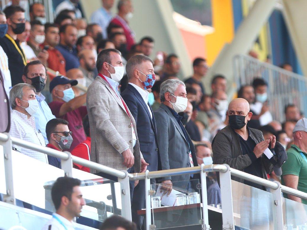 Trabzonspor yöneticinden Kasımpaşa taraftarına sitem