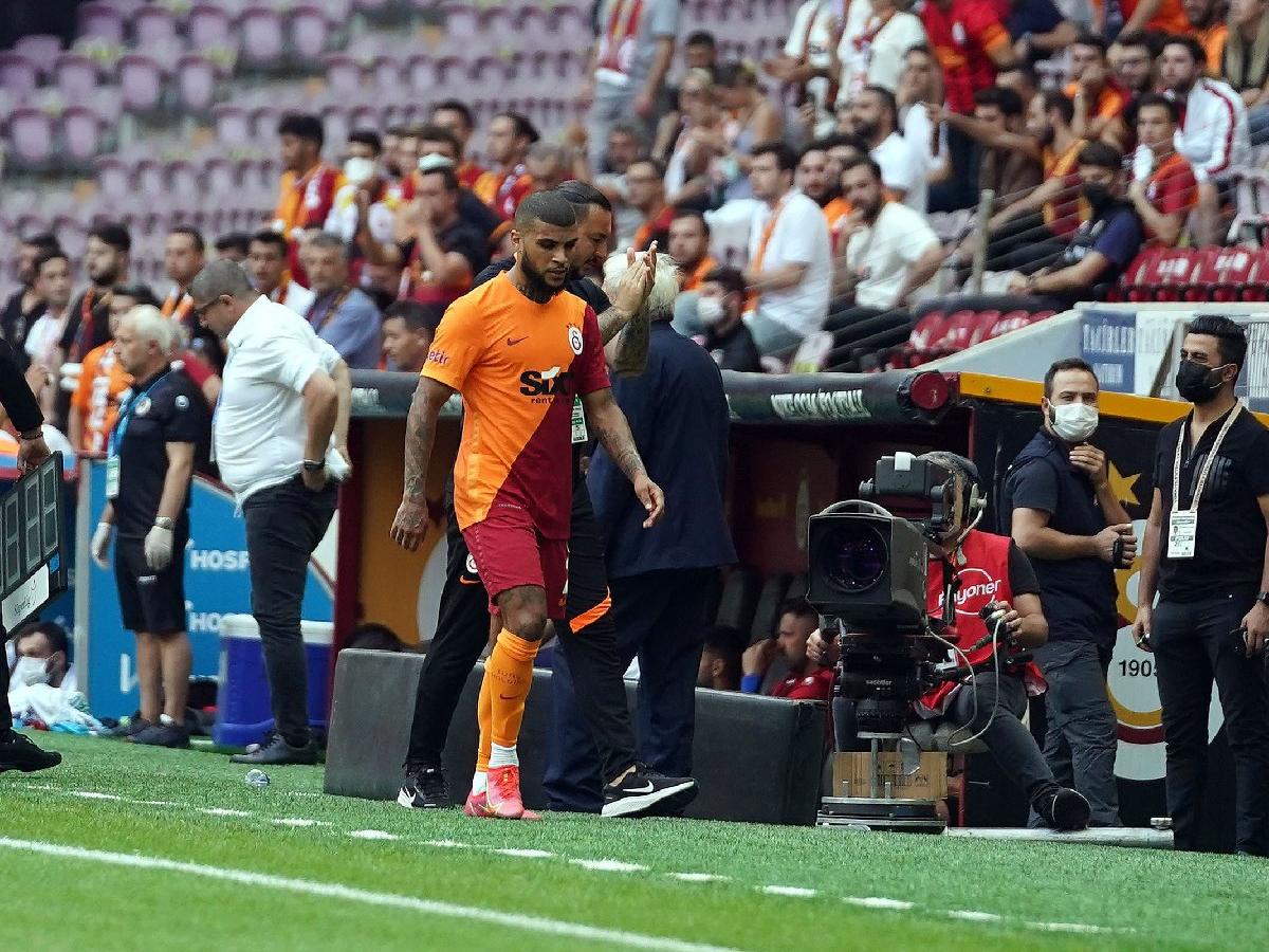Galatasaray taraftarından Babel ve Yedlin'e tepki