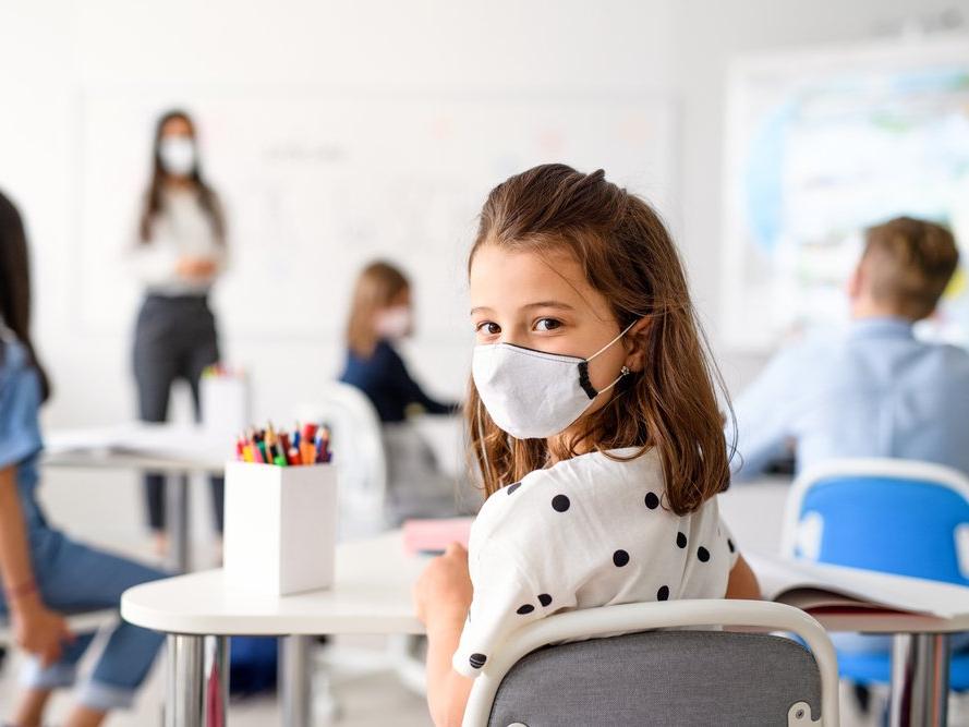 Okullarda maske takma ile ilgili karmaşa: Öğrenciler tedirgin ve stresli