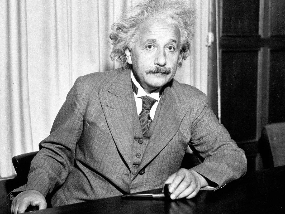 Einstein'ın el yazısı 3 milyon Euro'ya açık artırmaya çıkarılacak