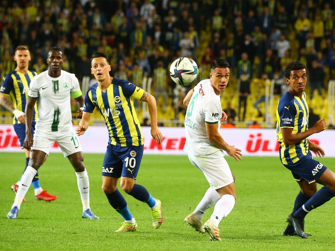 Fenerbahçe-Giresunspor maçında altın üç puan