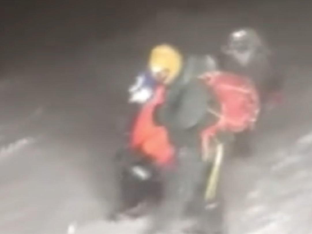 Elbruz Dağı'nda 19 dağcı mahsur kaldı: 5 kişi can verdi