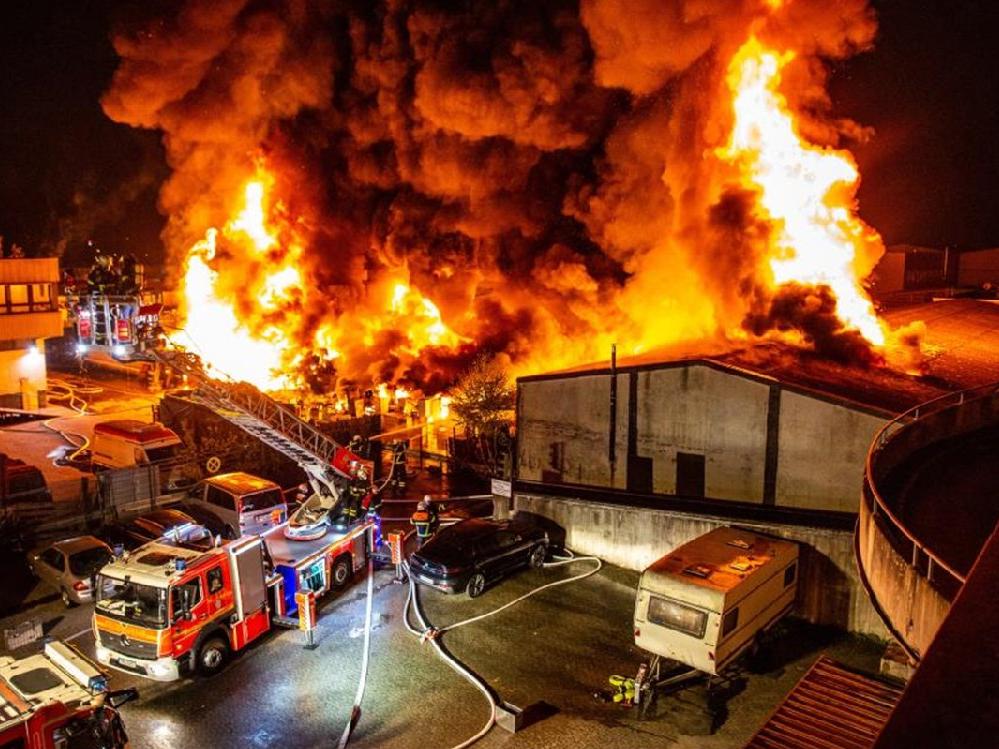 Almanya'da Türk vatandaşa ait işyerinde yangın