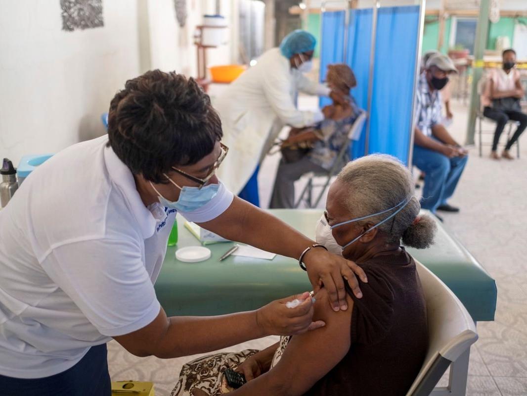 CDC uyarıyor: "Hastaneler aşılanmamış insanlarla dolu"