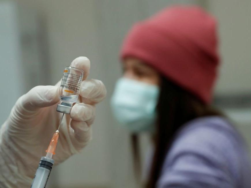 Bilim insanları bunu tartışıyor: Grip aşısı olmak Covid-19 etkilerini azaltıyor mu?