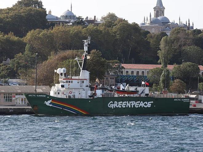 Greenpeace gemisi müsilaj için geldi