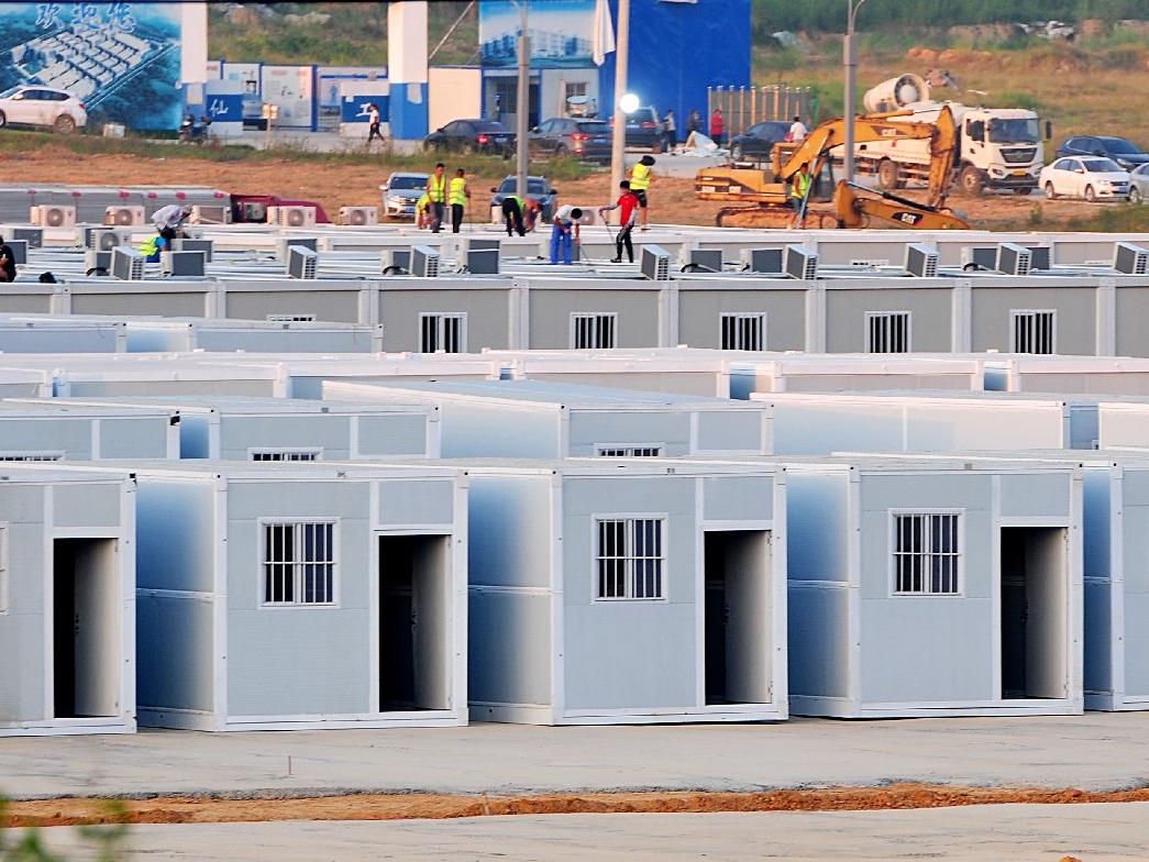 Çin karantina tesisi kuruyor: Yemeği robotlar verecek