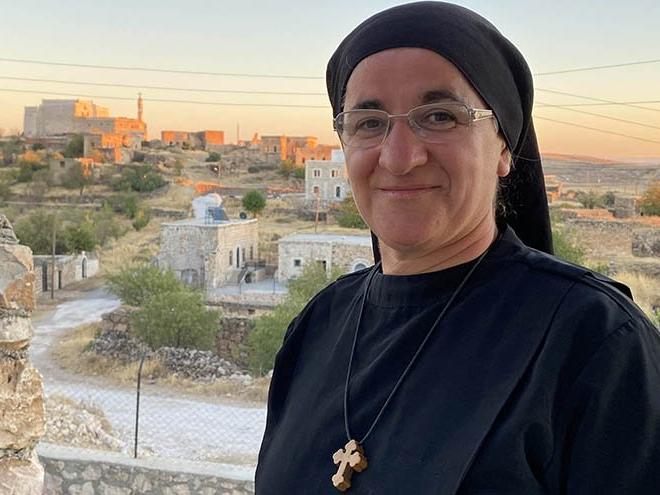 Midyatlı rahibe 36 yıl sonra köyüne döndü